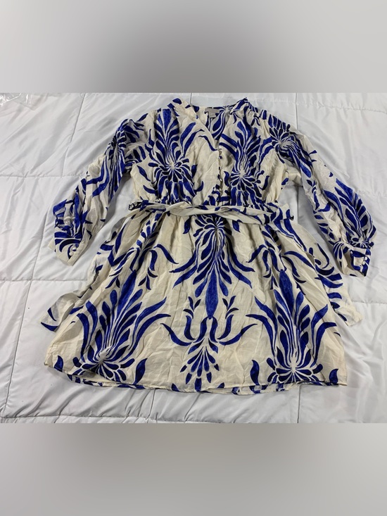H&M Tops - Pre loved H&M top womens size L